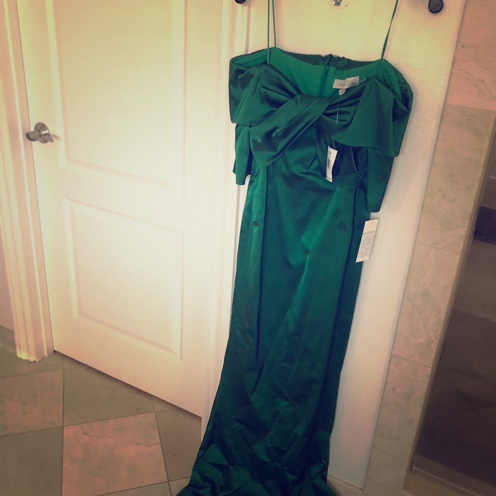New with tags green dress Ricki freeman